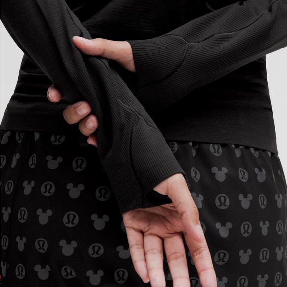 Disney x lululemon Swiftly Tech Long-Sleeve Shirt 2.0 Hip Length Black - Picture 3 of 6
